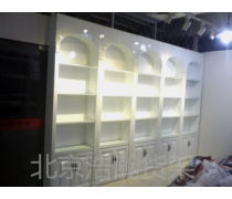 烤漆展柜 從精妙設(shè)計到專業(yè)上門安裝的全流程解析